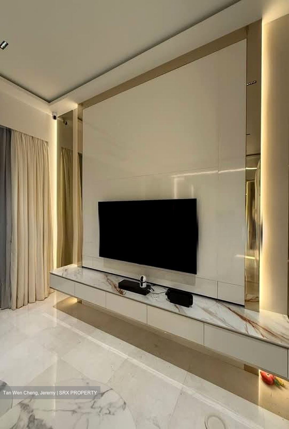 Luxus Hills (ph 7) (D28), Terrace #568868541